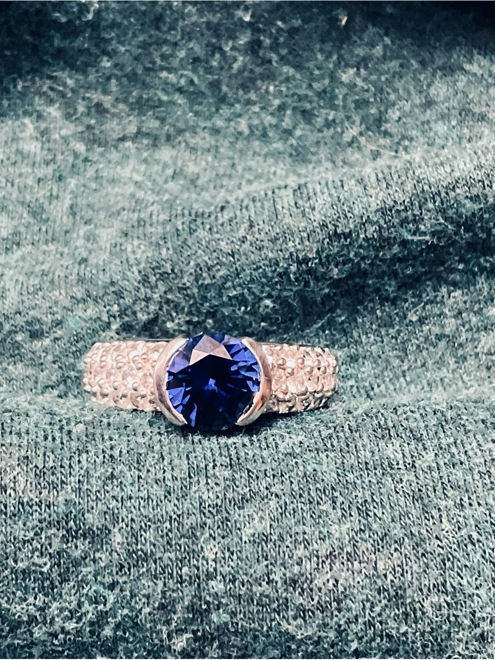 925 Elegant Sapphire Blue Solitaire Ring